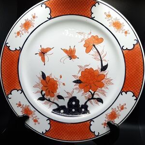Decorative oriental plate and stand
